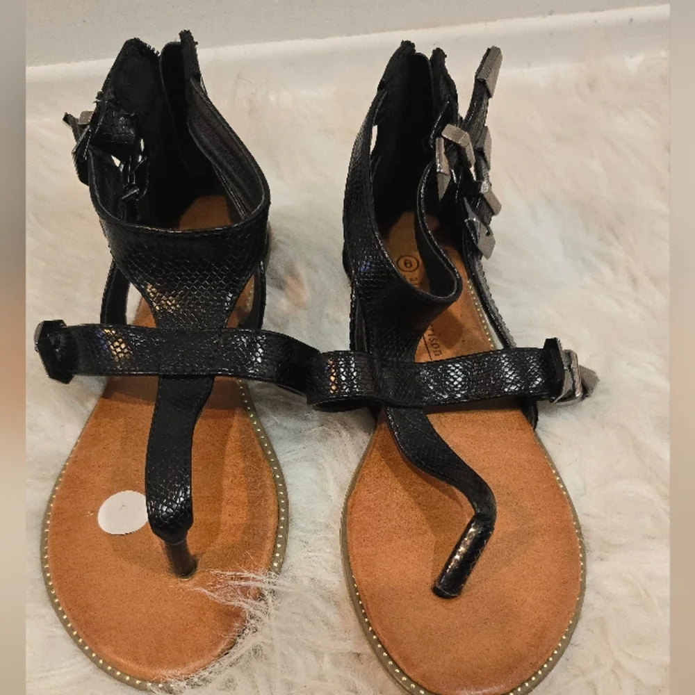 โจ 6 US Set of 5 Pairs of Women's Shoes โ Comfort, Style & Unique Details Ideal - Picture 11 of 16